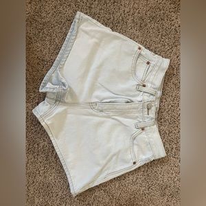 Light washed Levi’s denim shorts